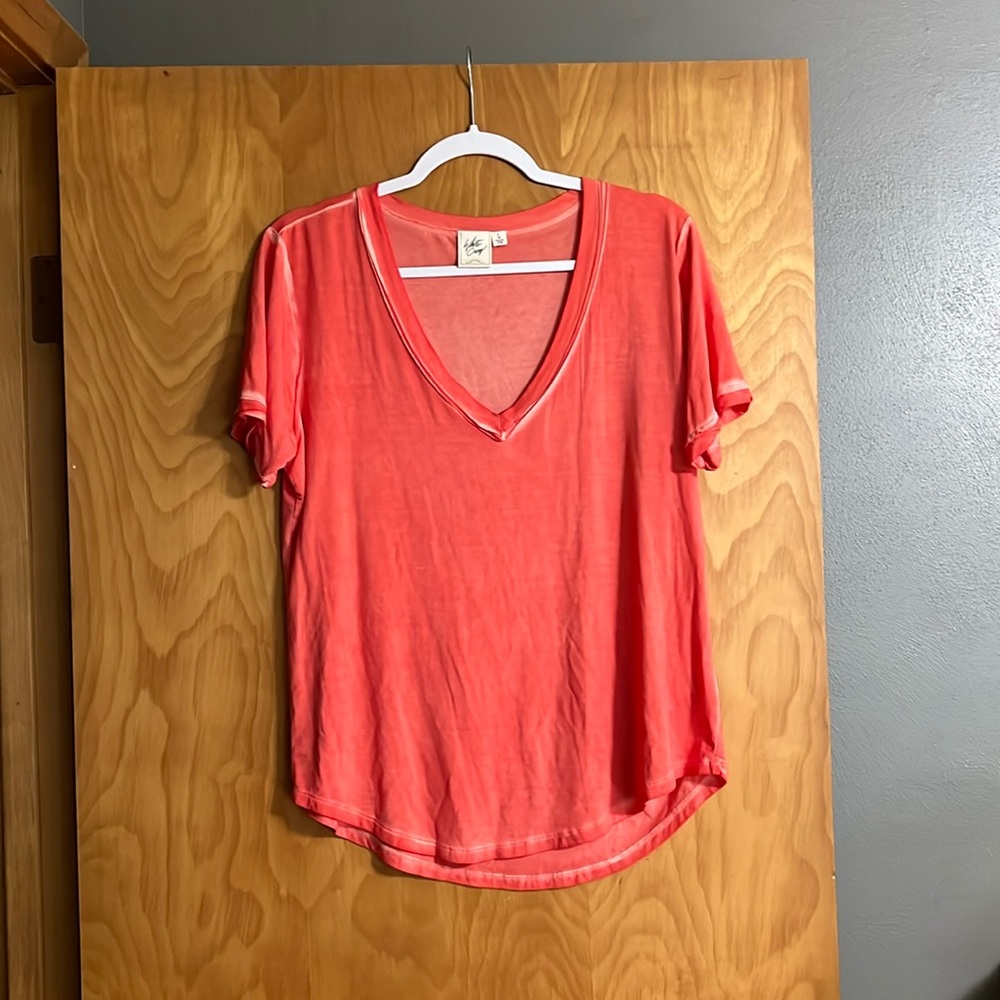 White Crow. size large V neck. Orange tee NWOT